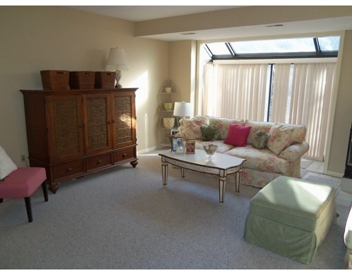 118 Burkhall St unit V, South Weymouth, MA 02190 - photo 1