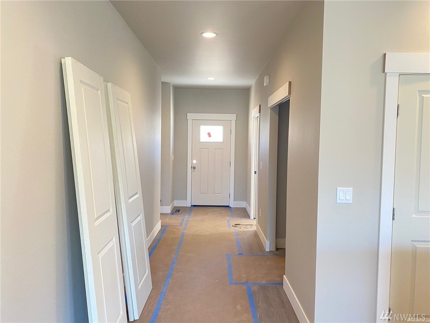 34 S Millbrook Loop, East Wenatchee, WA 98802 - photo 1