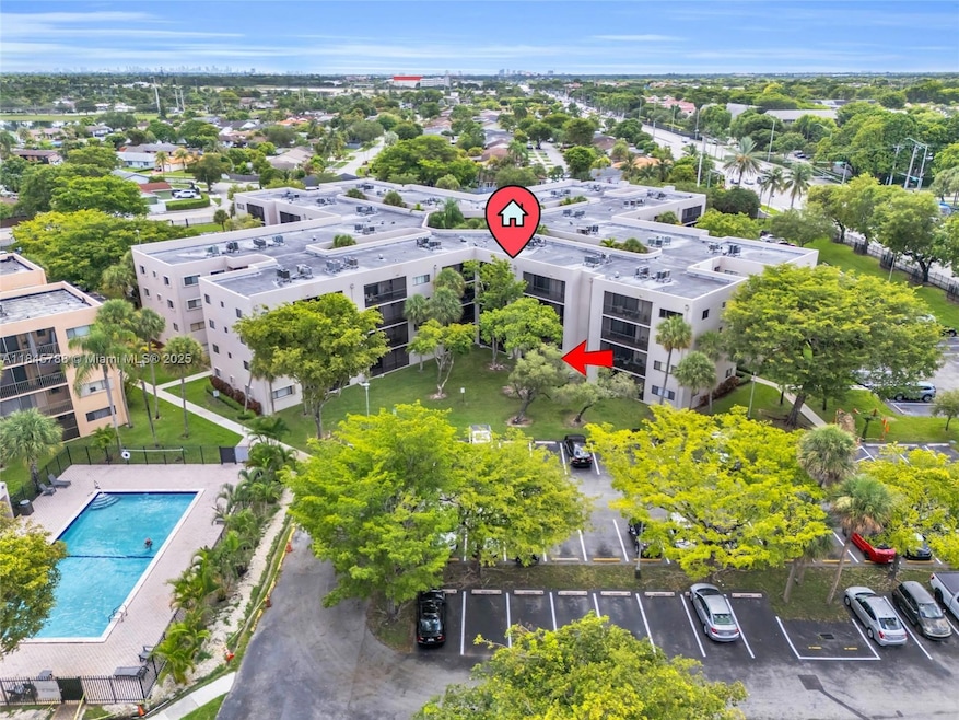 Horizons West unit 108, Miami, FL 33183 - photo 1