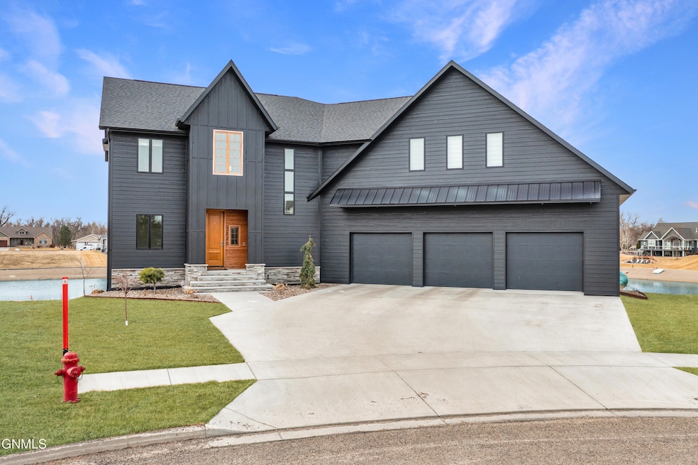 3826-Neptune-Circle-MLS-10