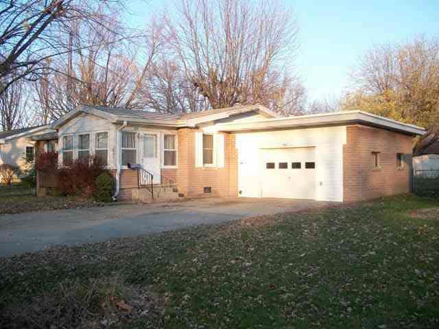 4004 N Lanewood Dr, Muncie, IN 47304 - photo 1