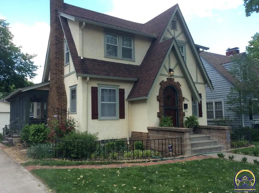 3026 SW Clark Ct, Topeka, KS 66604 - photo 1