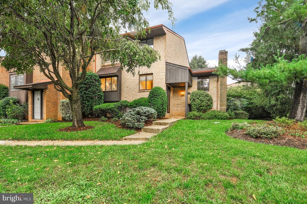 401 Five Farms Ln, Lutherville Timonium, MD 21093 - photo 1