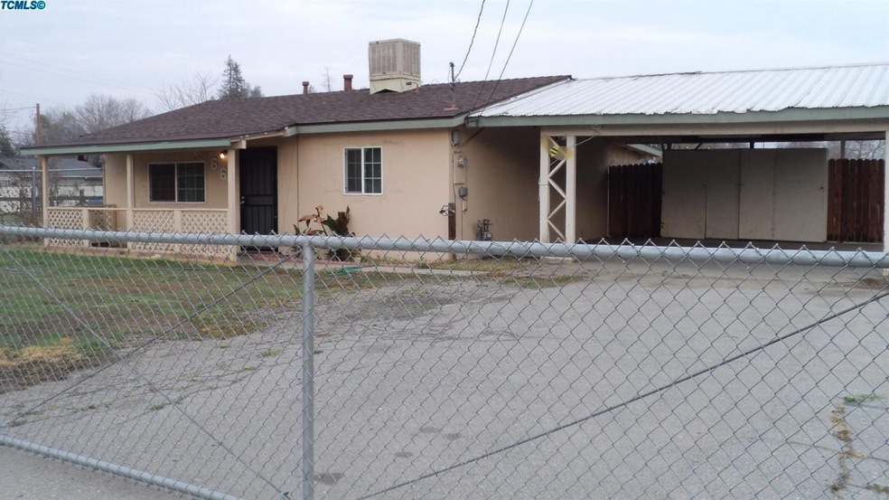 662 E Henderson Ave, Porterville, CA 93257 - photo 1