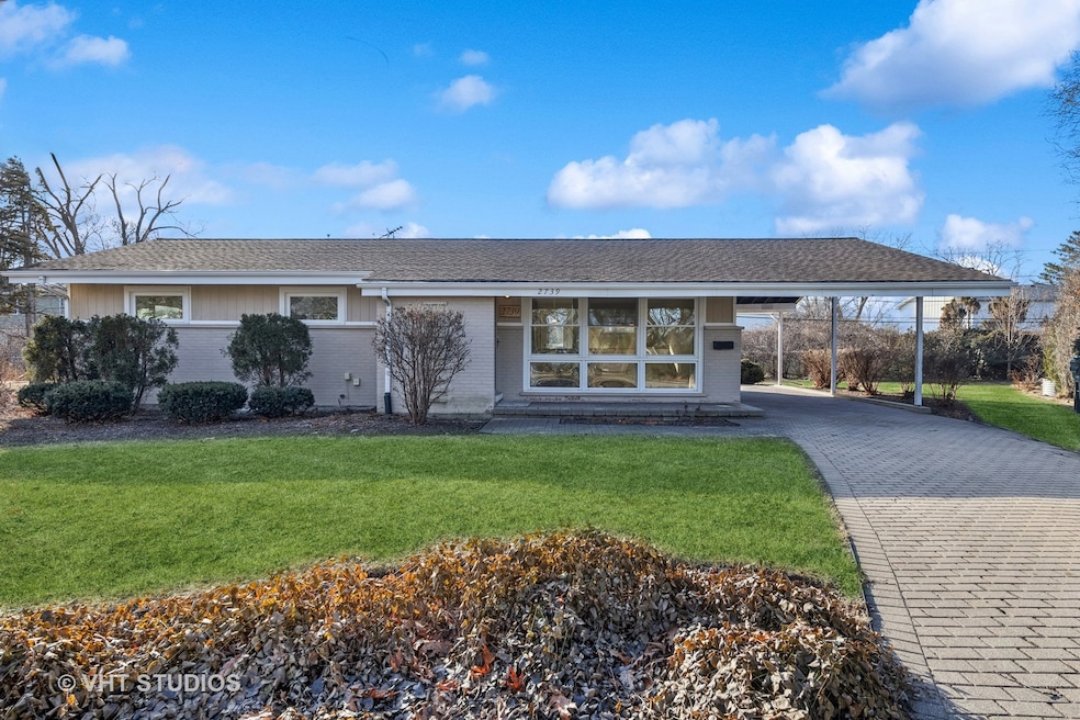 2739 Virginia Ln, Glenview, IL 60025 - photo 1