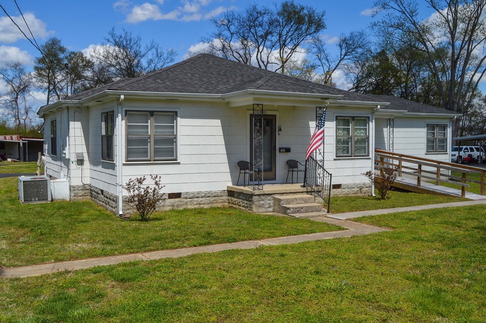 120 Pickle St, Shelbyville, TN 37160 - photo 1