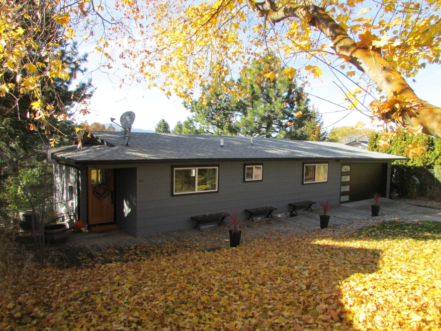611 Overlook Way