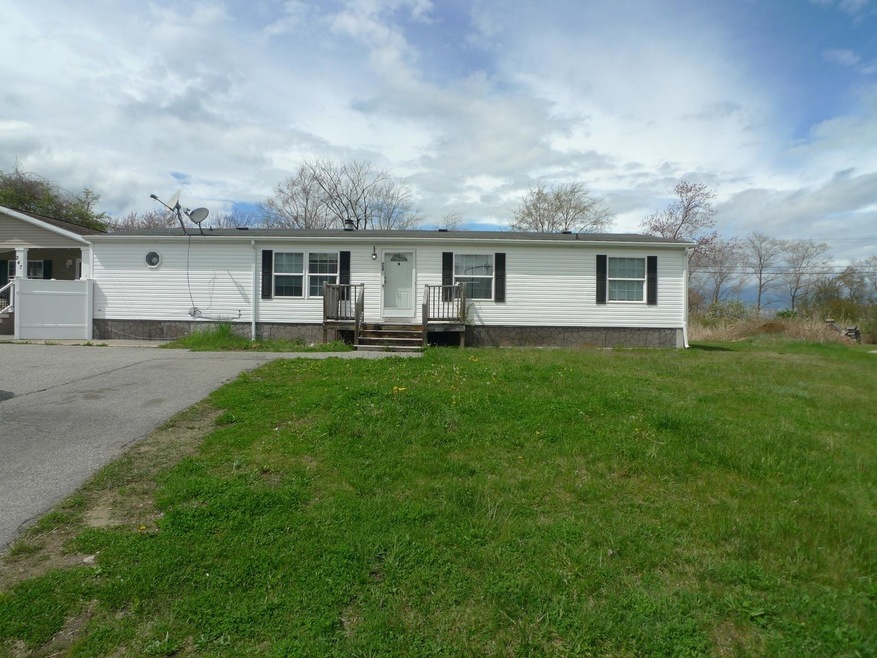 249 S Main St, Seabrook, NH 03874 - photo 1