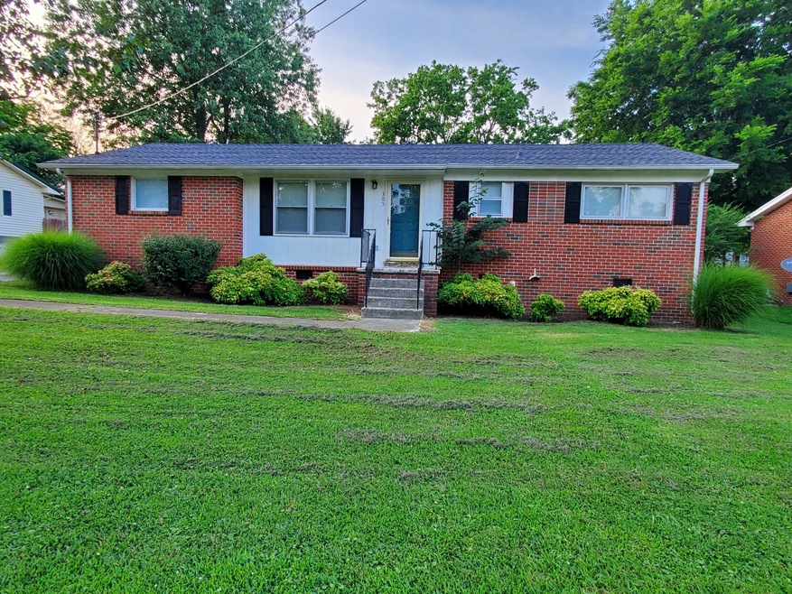 305 Rolling Rd, Shelbyville, TN 37160 - photo 1