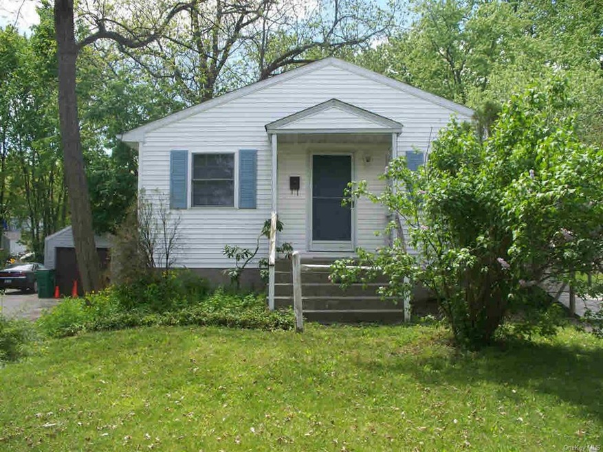 22 College Ave unit 1, Poughkeepsie, NY 12603 - photo 1