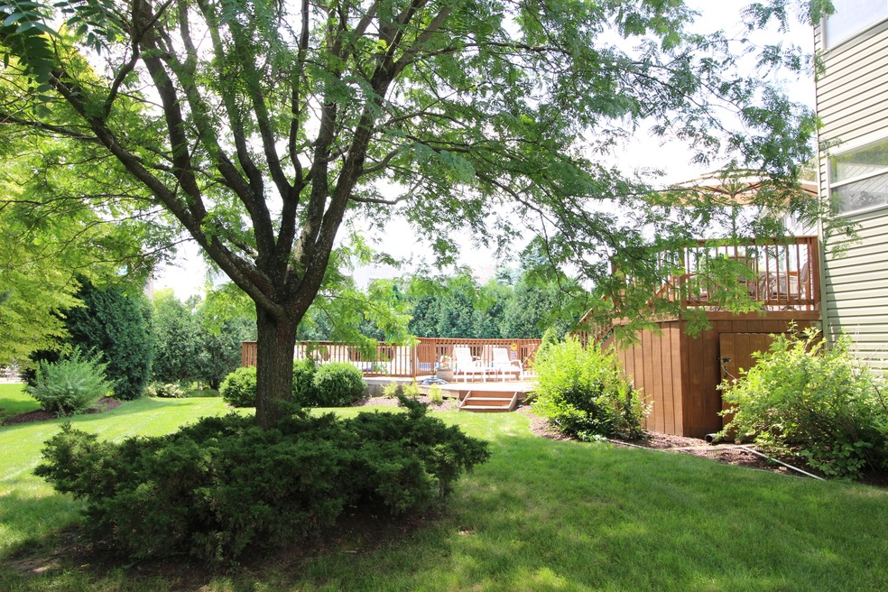 7 Sedgewood Ct, Algonquin, IL 60102 - photo 1