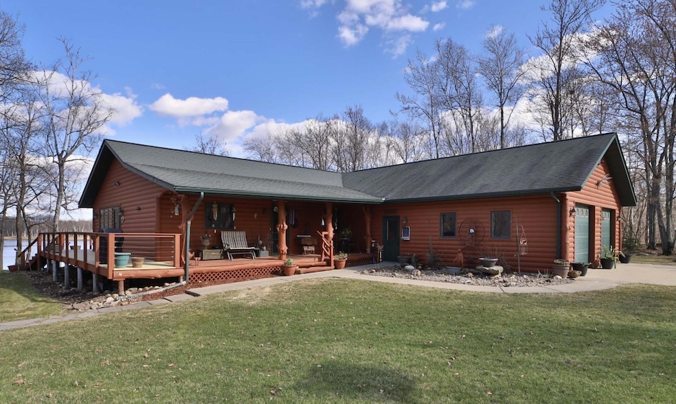 For Sale $599,900 • Co-Listing Agent