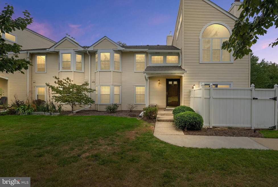 228 Mill Run Ct unit BLDG 29, Hightstown, NJ 08520 - photo 1