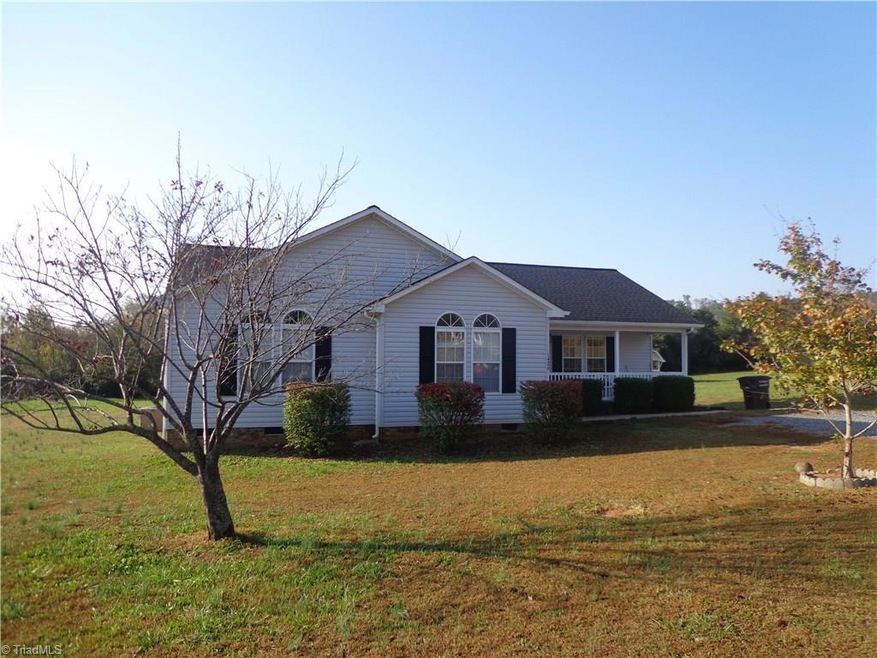 1426 Faith Meadows Ln, Asheboro, NC 27205 - photo 1