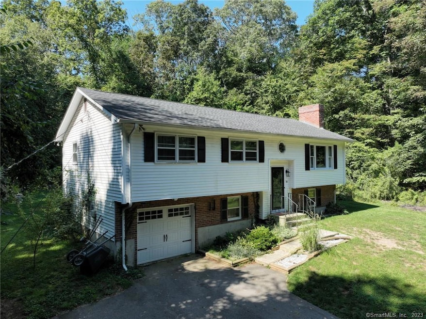 18 Sherwood Dr, Stonington, CT 06378 - photo 1