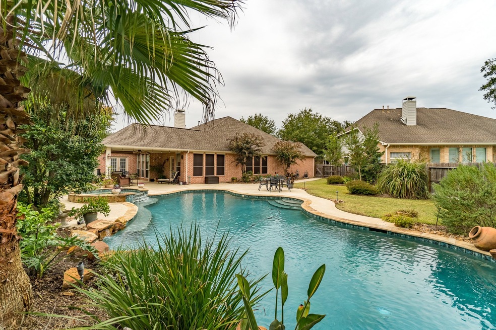 11407 Parkriver Dr, Houston, TX 77070 - photo 1