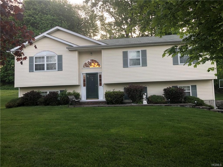 8 Surrey Ln, Harriman, NY 10926 - photo 1