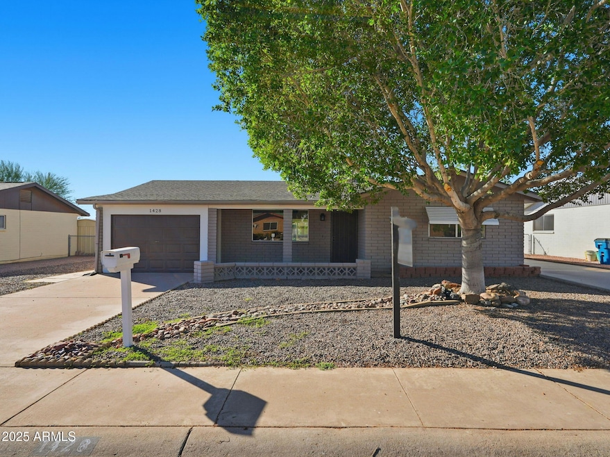 1428 S Palo Verde Dr, Apache Junction, AZ 85120 - photo 1