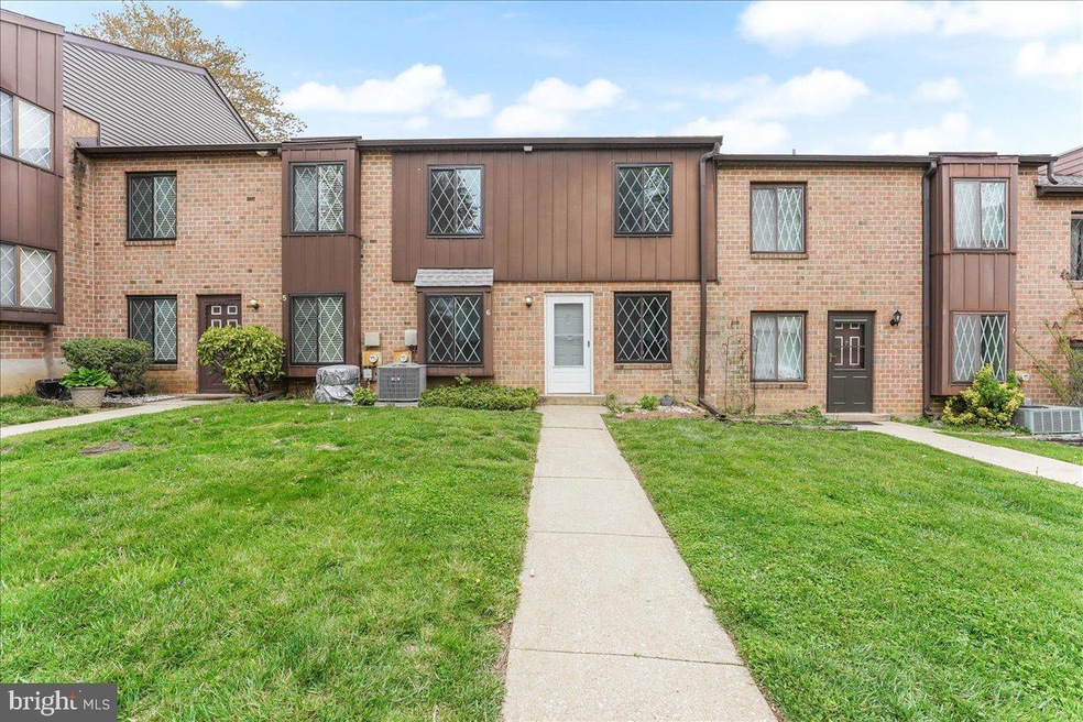 Altemus Farms unit 150, Brookhaven, PA 19015 - photo 1