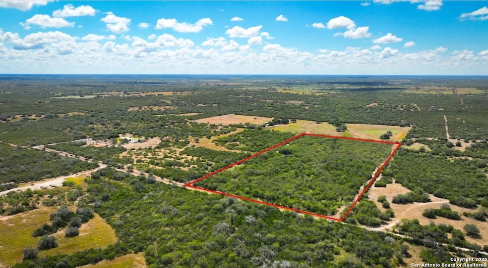 000 Cr 342, Beeville, TX 78102 - photo 1