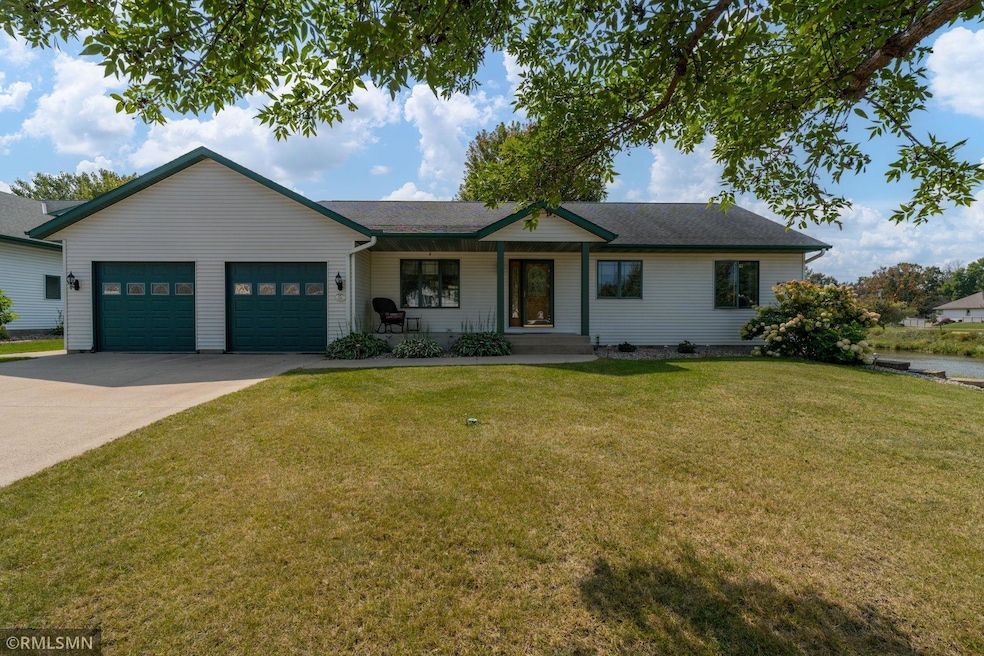 101 Wickfield Dr, Mankato, MN 56001 - photo 1