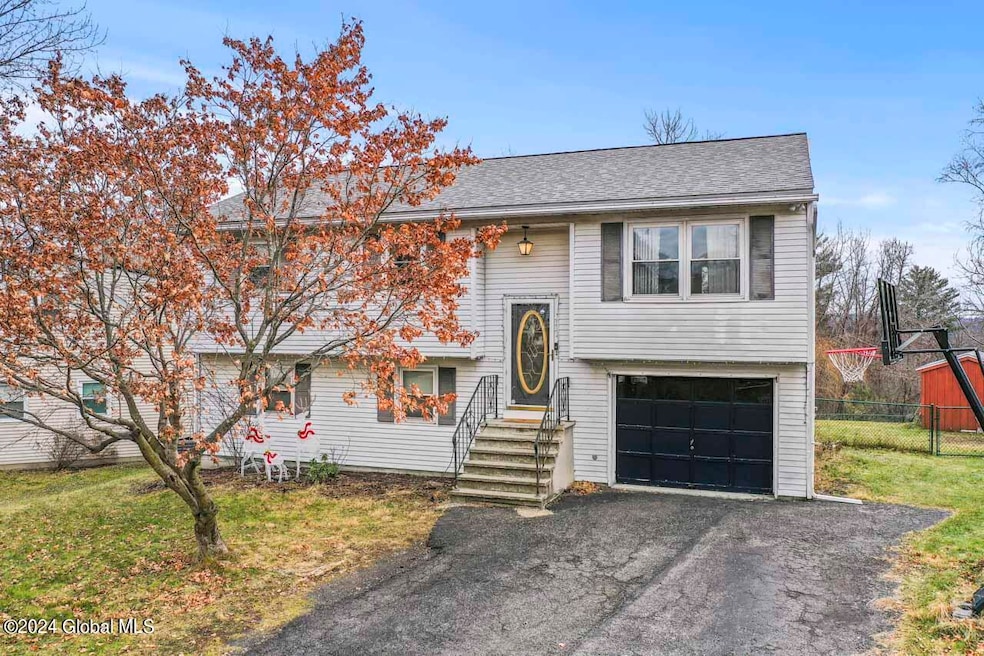 19 Daniel St, Rensselaer, NY 12144 - photo 1