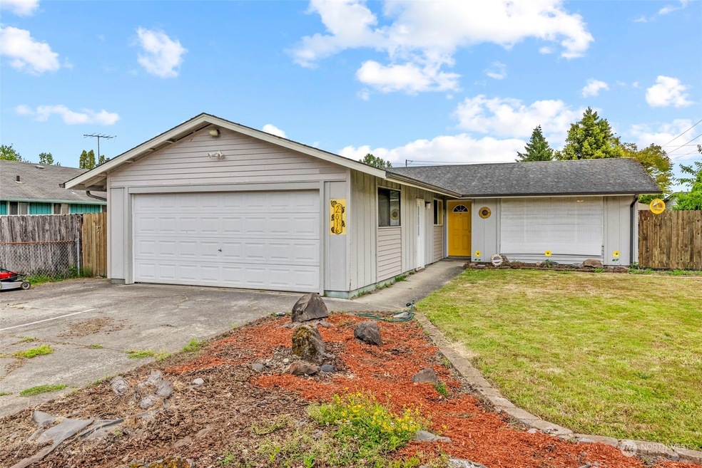 2016 35th Ave, Longview, WA 98632 - photo 1