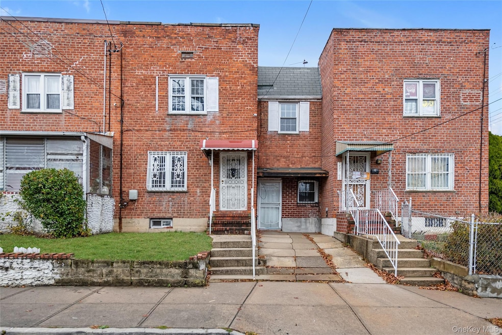 165-43 144th Terrace, Jamaica, NY 11434 - photo 1