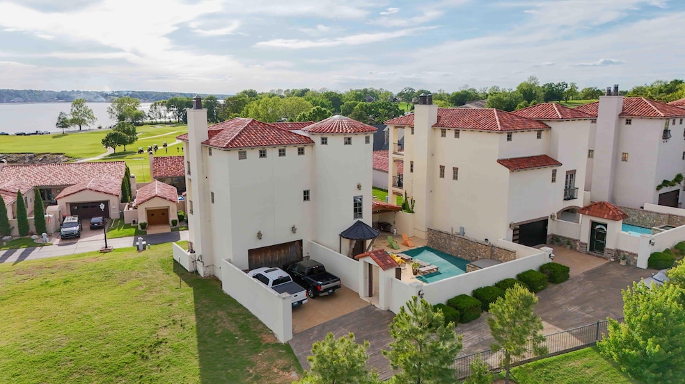 For Sale $995,000