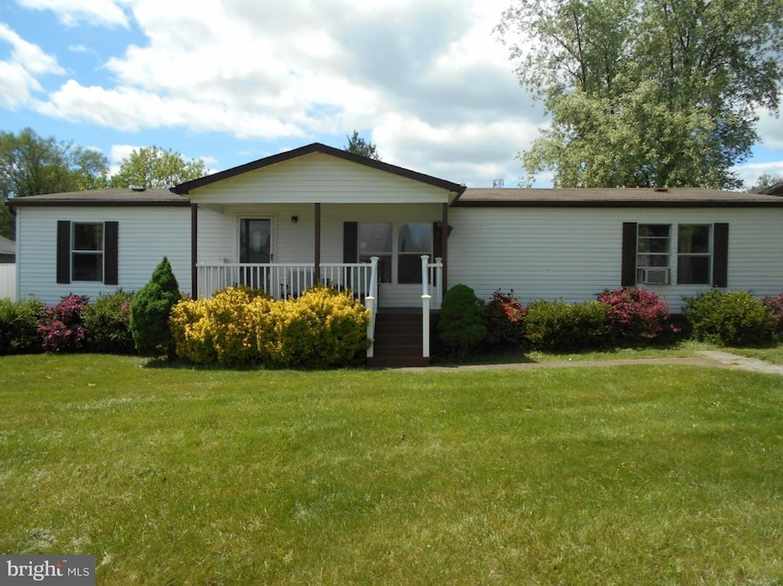 108 S Marshall St, Ranson, WV 25438 - photo 1