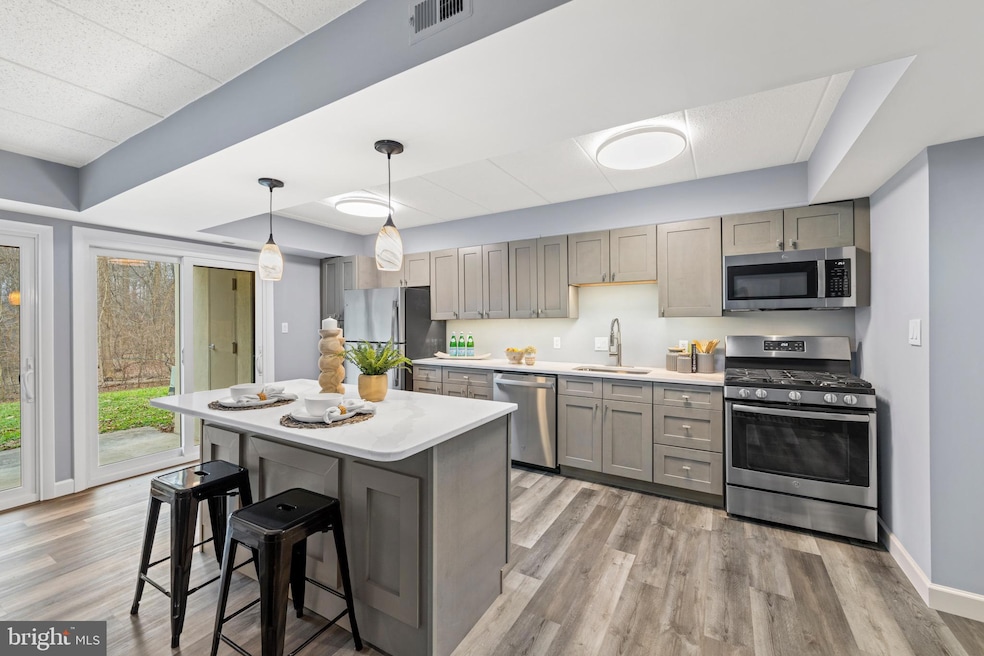 5725 Harpers Farm Rd unit A, Columbia, MD 21044 - photo 1