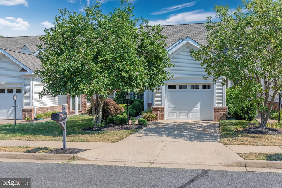 13702 Longmeade Ct, Gainesville, VA 20155 - photo 1