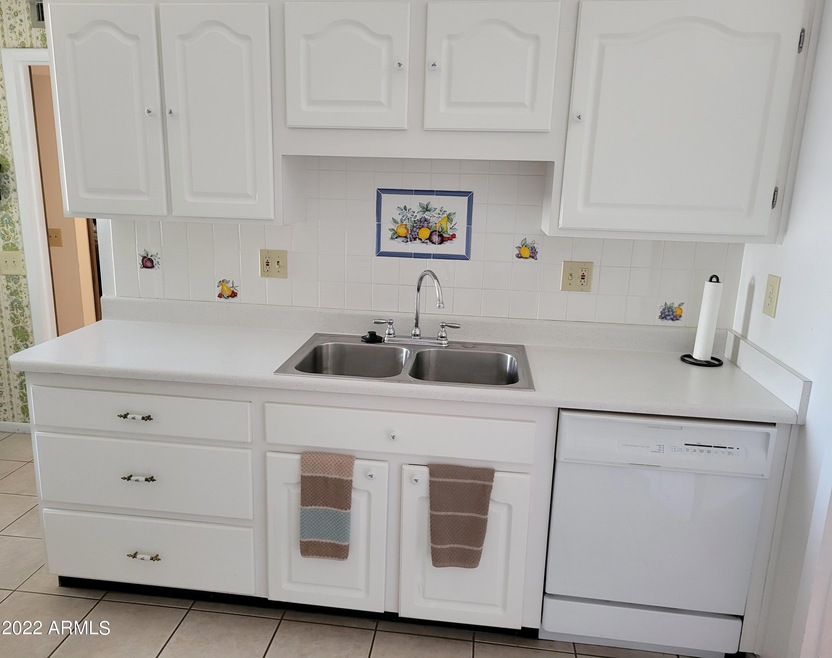 Kitchen-Tile Backsplash