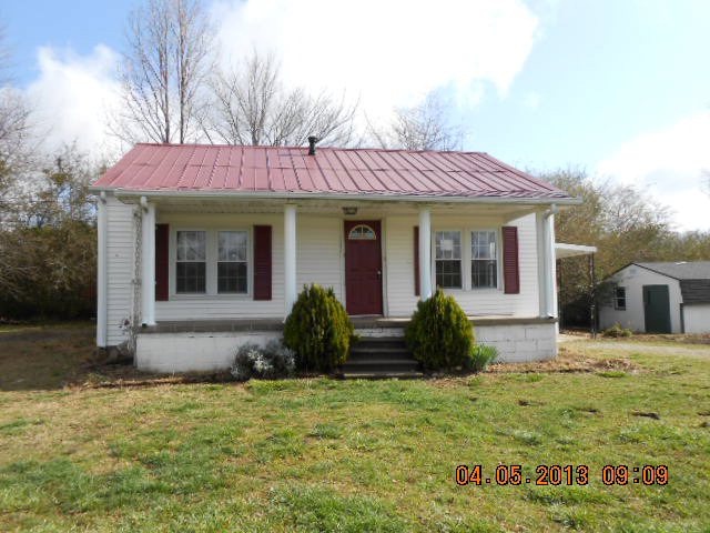 1840 Betterton Rd, Walling, TN 38587 - photo 1