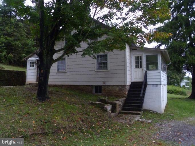 296 New Hope Rd, Berkeley Springs, WV 25411 - photo 1
