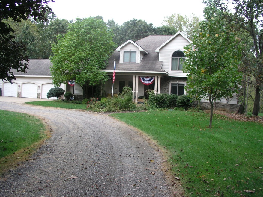 249 River Pine Dr, Lowell, MI 49331 - photo 1