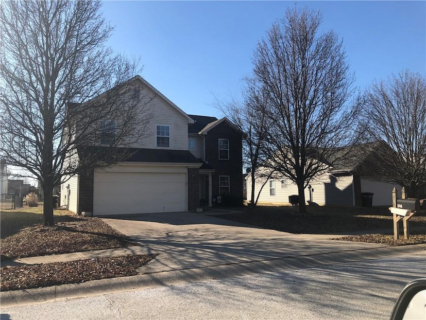 1185 Sunkiss Ct, Franklin, IN 46131 - photo 1