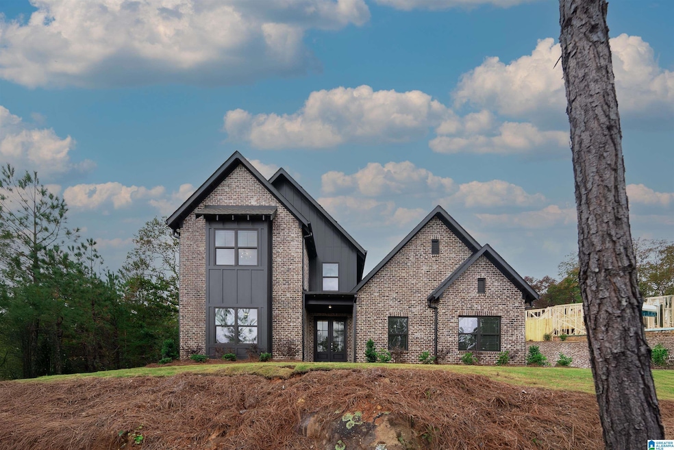 6079 Richmond Dr, Bessemer, AL 35023 - photo 1