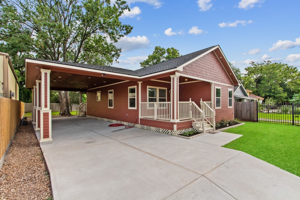 3905 Melbourne St, Houston, TX 77026 - photo 1