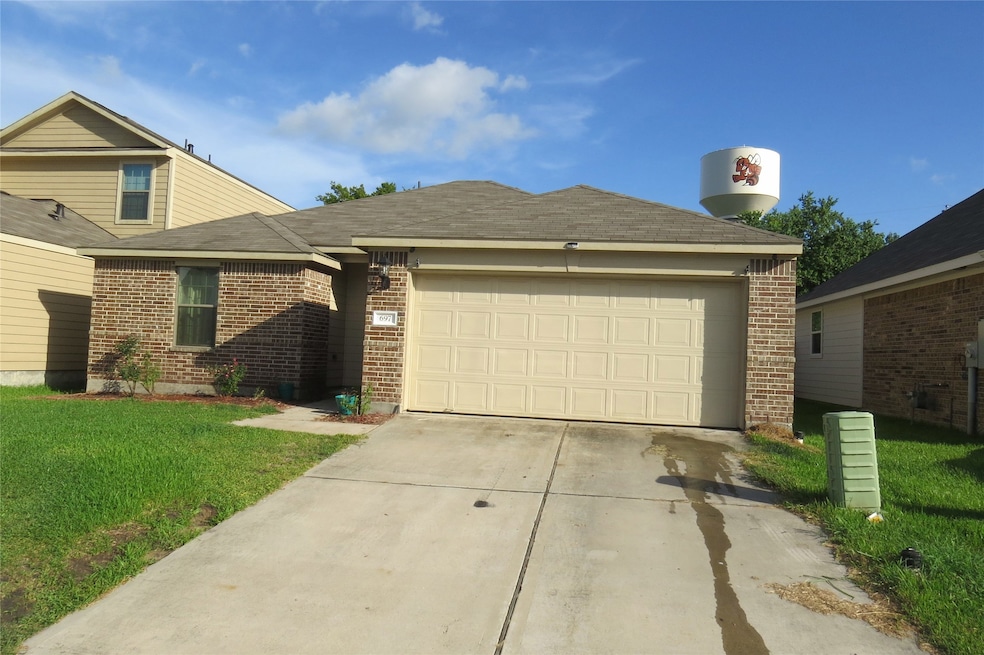 697 Fallow Ln, Alvin, TX 77511 - photo 1