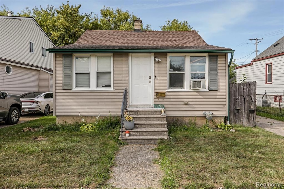 7275 Chalmers Ave, Warren, MI 48091 - photo 1