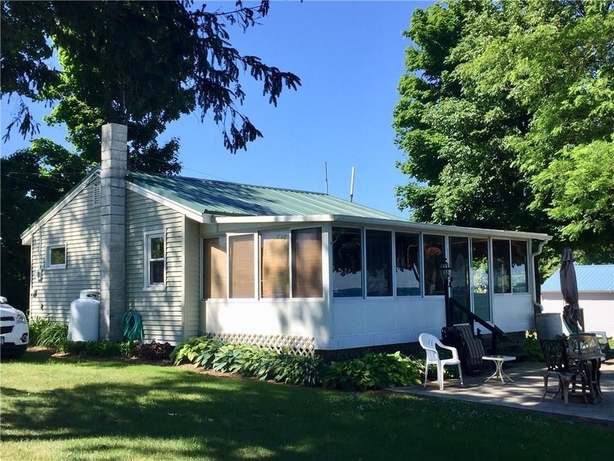 Welcome to 10703 Maple View Heights! The 24 foot F