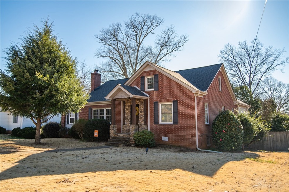 208 Lebanon Rd, Pendleton, SC 29670 - photo 1