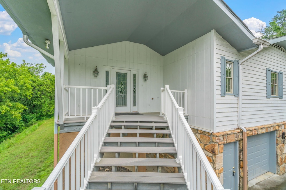 6-web-or-mls-363 Staghorn Lane-42
