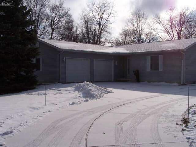 814 Thomas St, Flushing, MI 48433 - photo 1