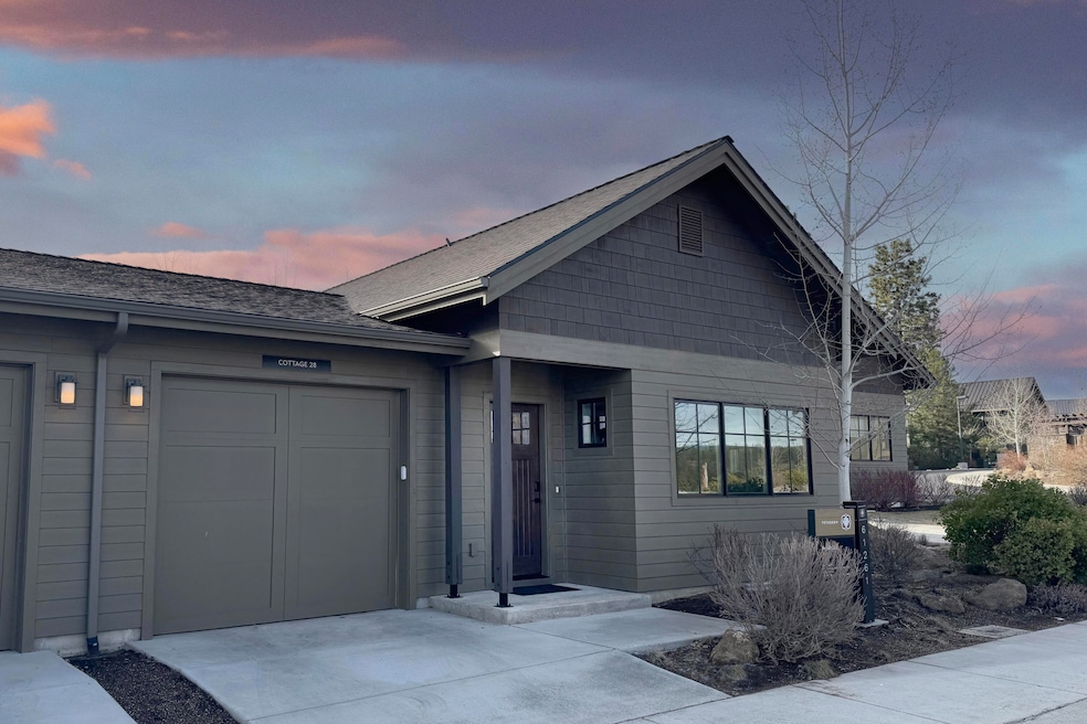 For Sale $985,000 • Co-Listing Agent