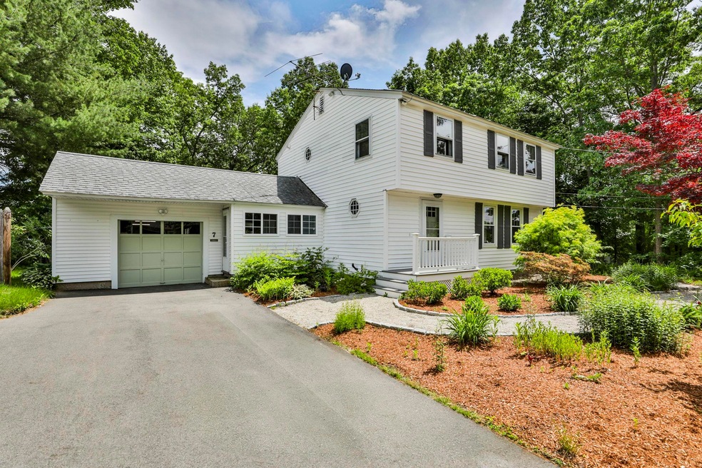 7 Sherman St, Nashua, NH 03064 - photo 1