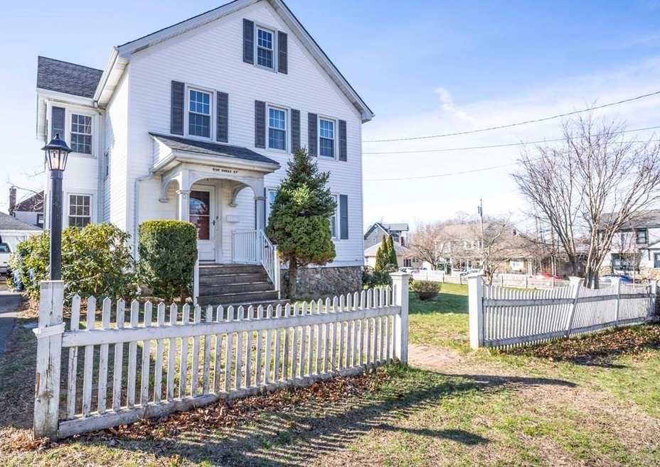 9 Cooke St, Fairhaven, MA 02719 - photo 1