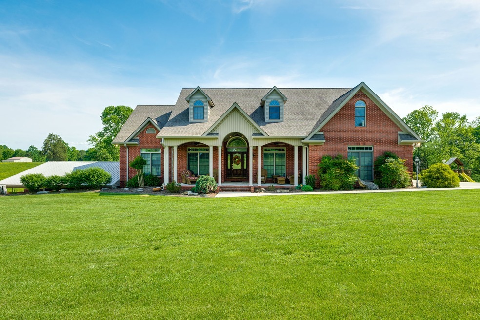 389 W Wilmouth Rd, Cookeville, TN 38506 - photo 1