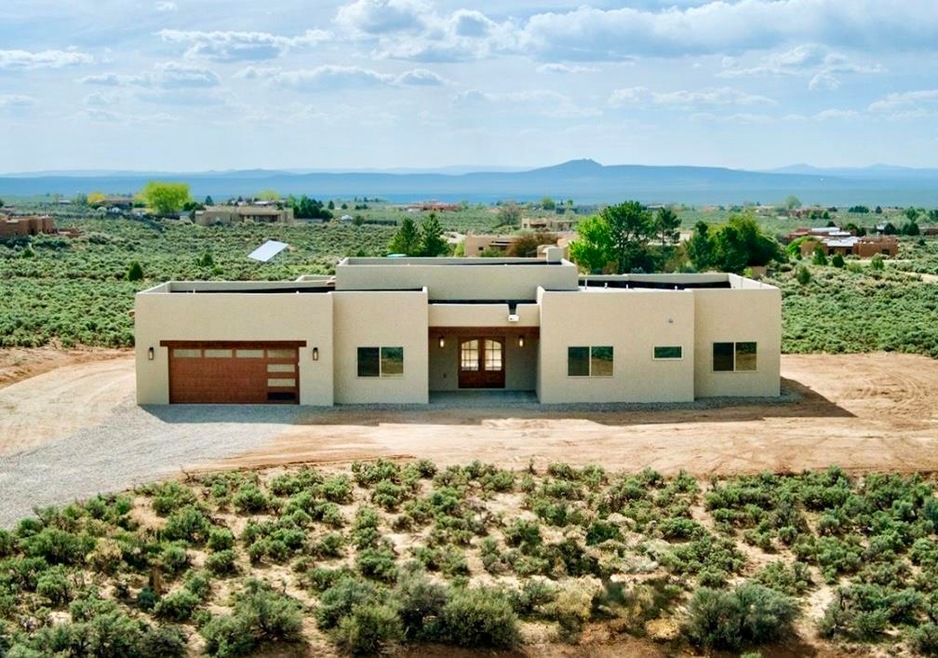 For Sale $860,000